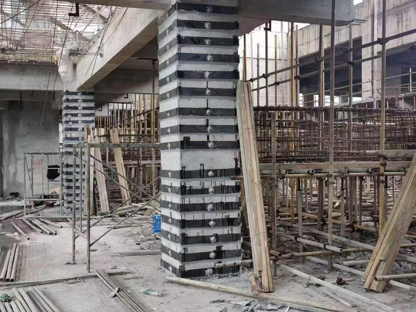 丹东柱子包钢加固施工方案
